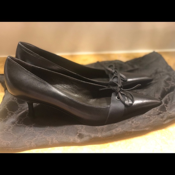 Authentic Gucci Black Leather Pumps with Dust Bag - Picture 11 of 13